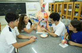 Como é o Ensino Médio do Poliedro?